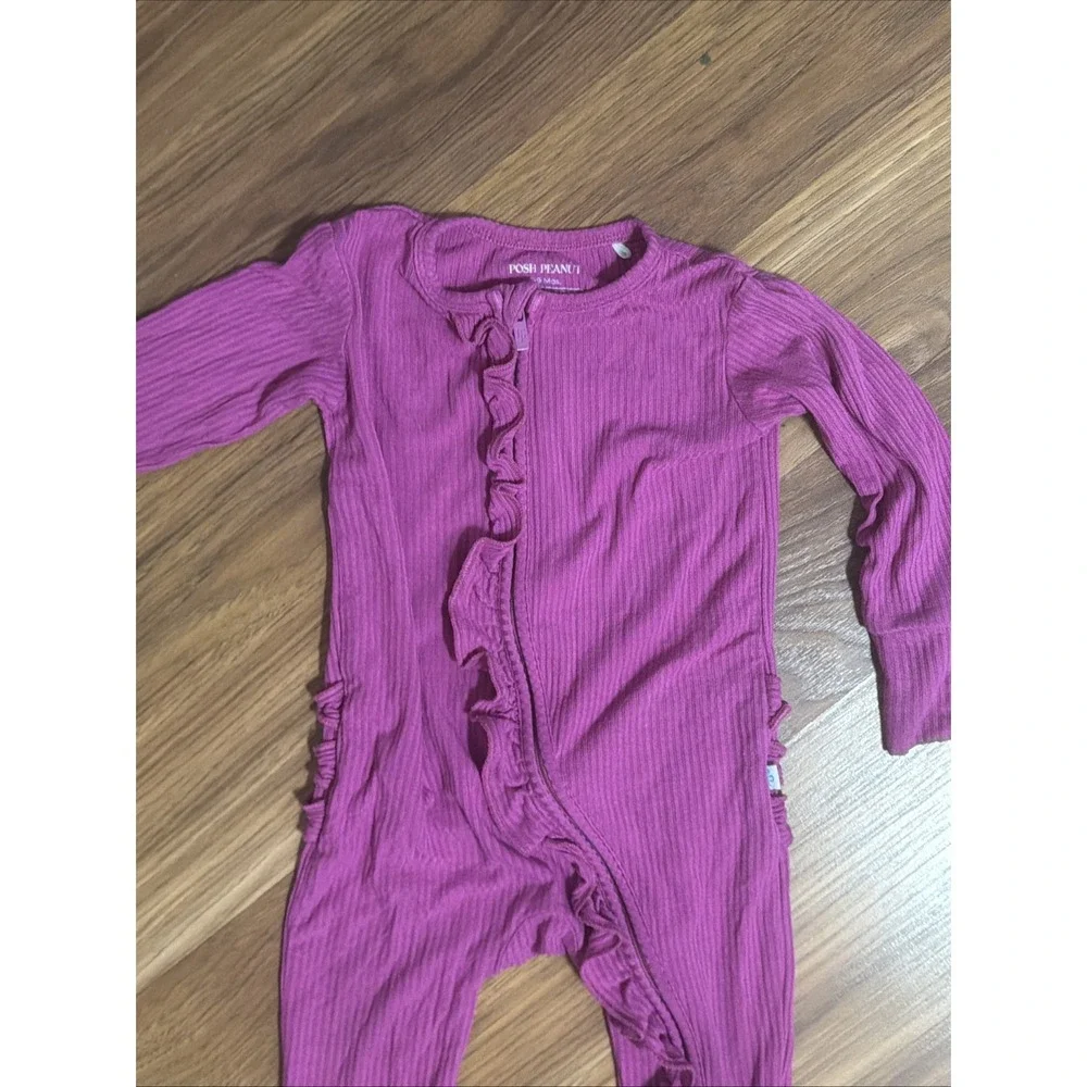 Posh Peanut Baby Girls 6-9 Months Fuchsia Ribbed Ruffle Bum Footed Sleeper Pjs